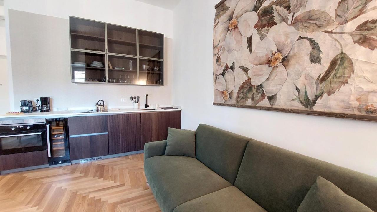 Apartamento Dimora San Bartolomeo - Design, Panoramic View & Culture Roma Exterior foto