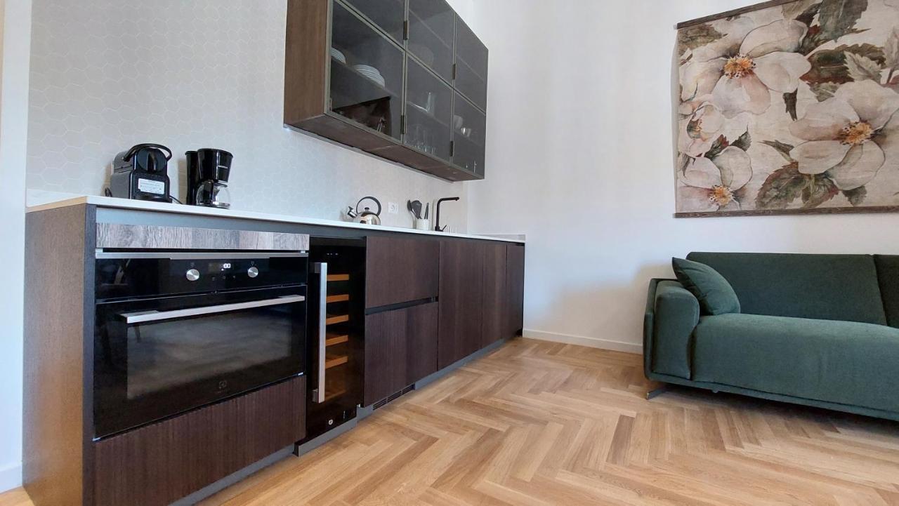 Apartamento Dimora San Bartolomeo - Design, Panoramic View & Culture Roma Exterior foto