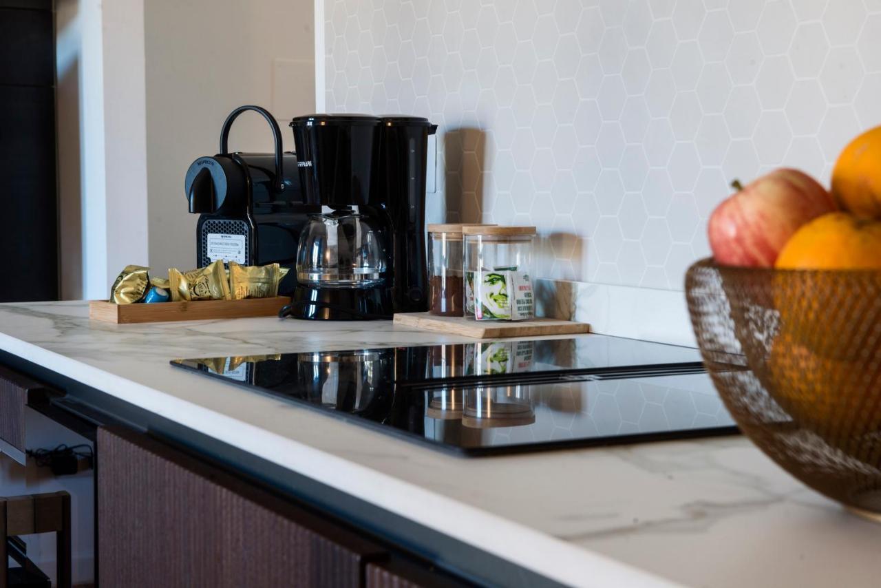 Apartamento Dimora San Bartolomeo - Design, Panoramic View & Culture Roma Exterior foto