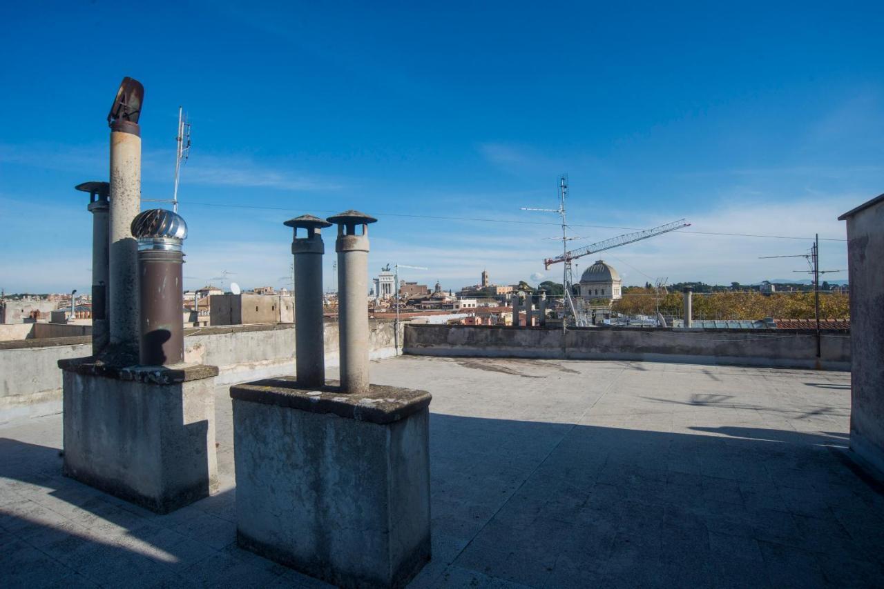 Apartamento Dimora San Bartolomeo - Design, Panoramic View & Culture Roma Exterior foto
