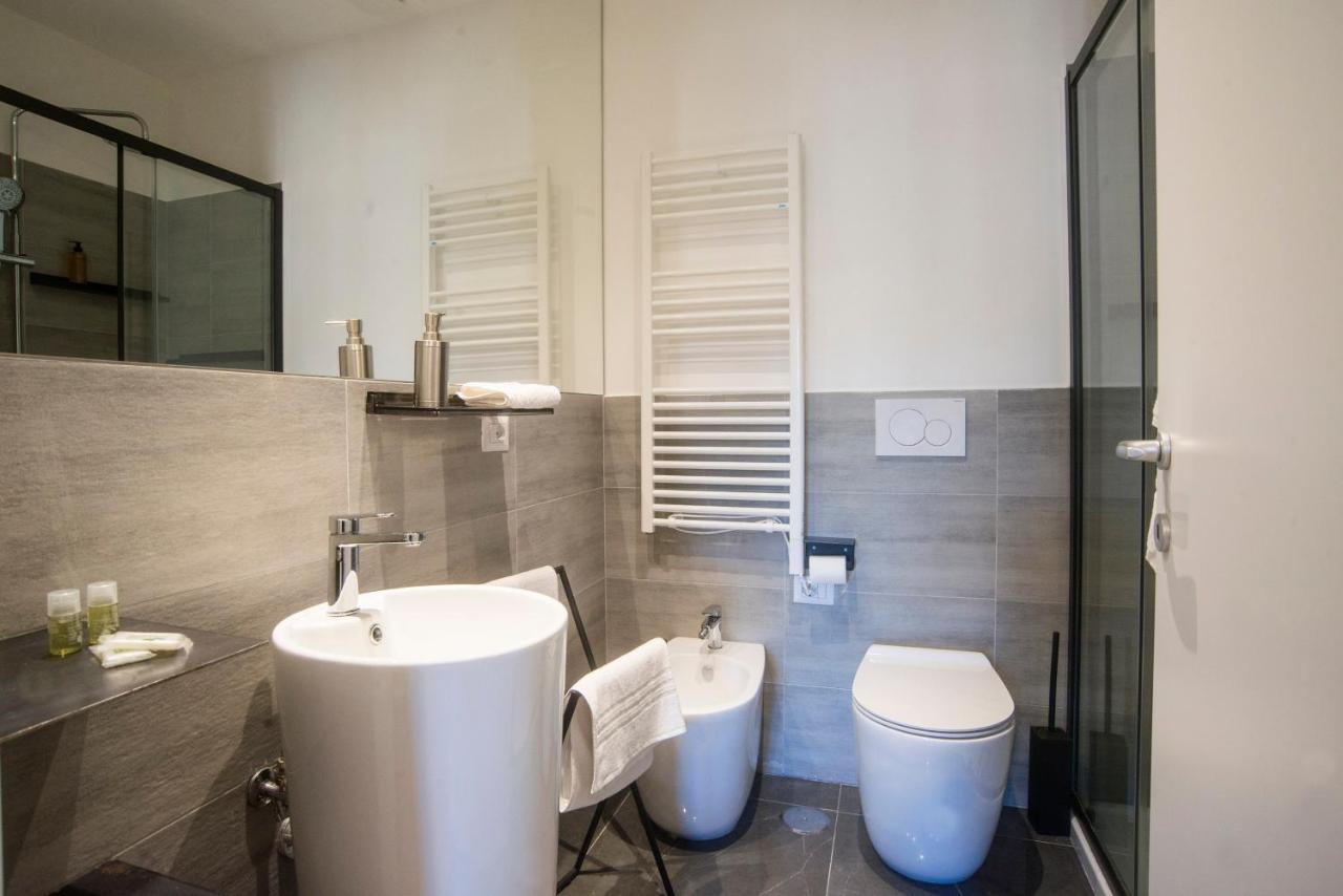 Apartamento Dimora San Bartolomeo - Design, Panoramic View & Culture Roma Exterior foto